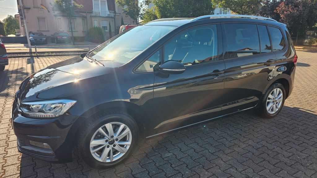 VW Touran 139.000 km 17.900 &euro; Kenzingen 79341