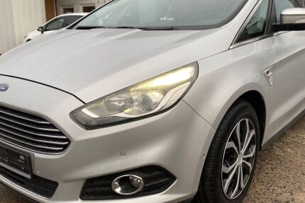 Ford S-Max 212.000 km 8.999 € Berlin 13088