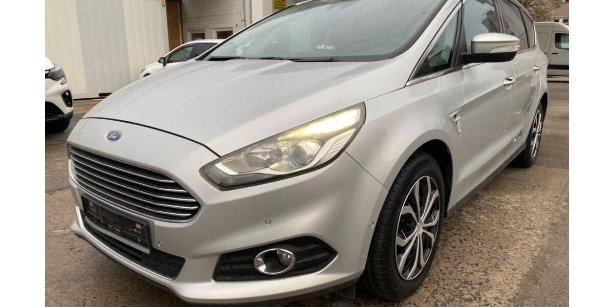 Ford S-Max 212.000 km 8.999 € Berlin 13088