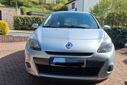 Renault Clio 93.200 km 1.999 &euro; Netphen 57250