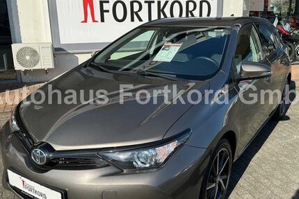 Toyota Auris 69.980 km 15.390 &euro; Bielefeld 33689
