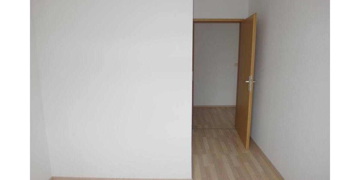 Etagenwohnung Döbeln Sörmitz - 3 Zimmer, 74 m&sup2;, 385&euro; | Angebot:26028680