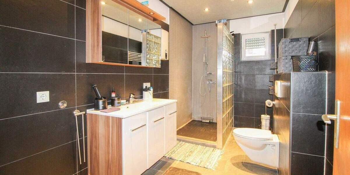 Attraktives Mehrfamilienhaus mit 5 Einheiten - vollständig aufgeteilt & vielseitig nutzbar in Sinzig 1 zimmer