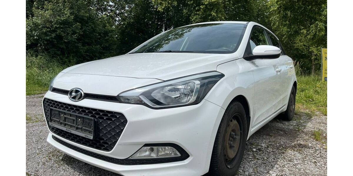 Hyundai i20 170.000 km 3.490 &euro; Haiger 35708