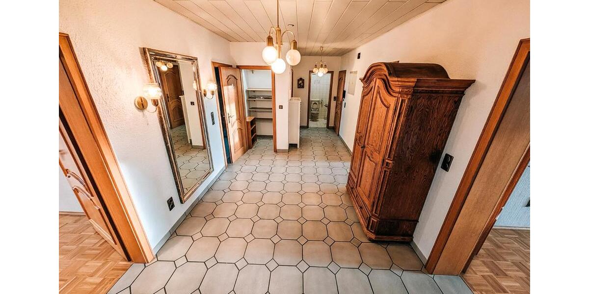 Moderne + Zentrale 114qm 4,5 Zimmer Wohnung in Kaiserslautern 4.5 zimmer