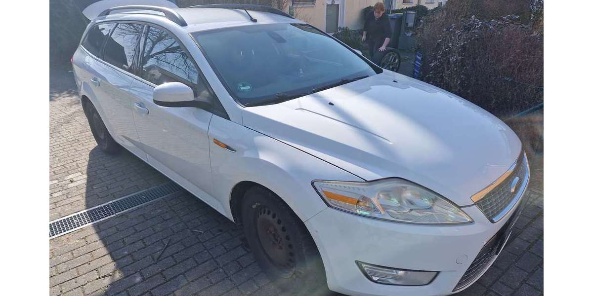 Ford Mondeo 259.700 km 2.850 &euro; Taucha 04425