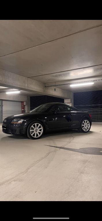 TT