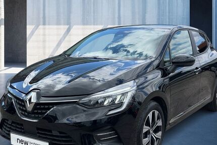 Renault Clio 7.802 km 14.990 &euro; Hamburg 20537