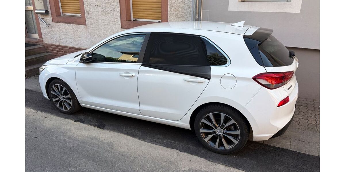 Hyundai i30 75.293 km 12.490 &euro; Lambrecht 67466
