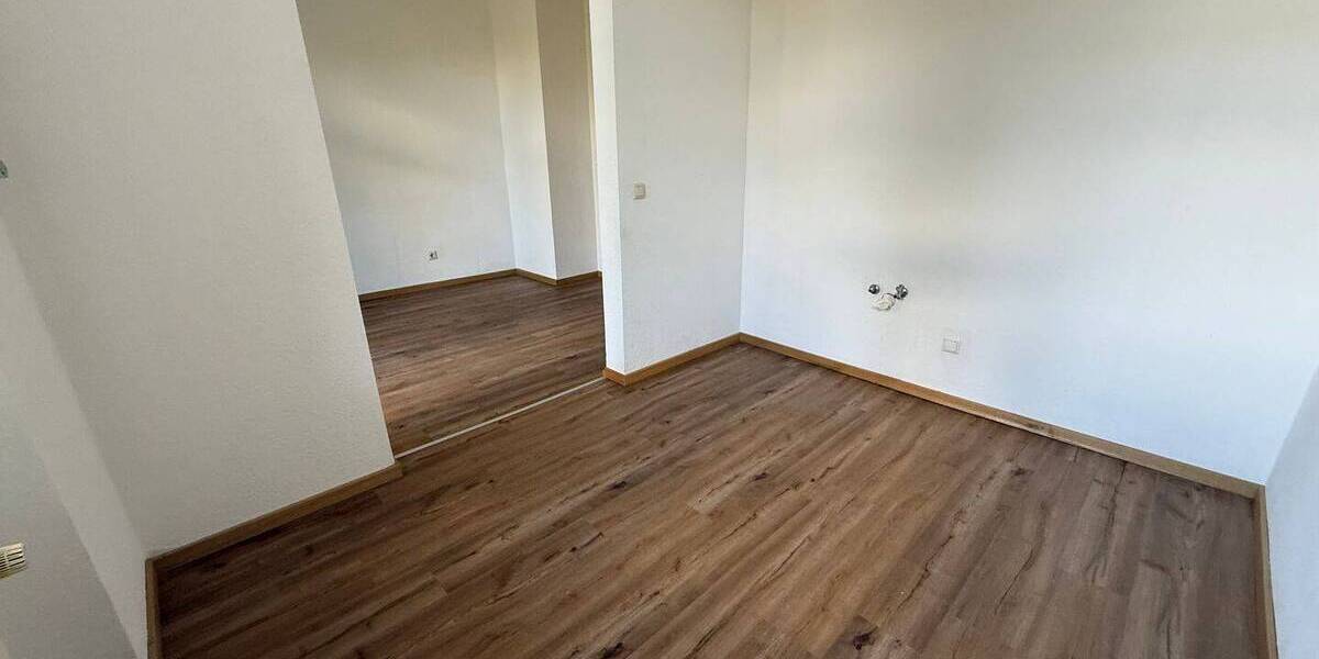 Etagenwohnung Chemnitz Lutherviertel - 5 Zimmer, 141 m&sup2;, 990&euro; | Angebot:26672704