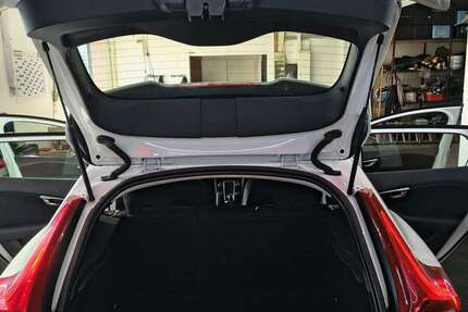 Volvo V40 139.400 km 9.400 &euro; Schotten 63679