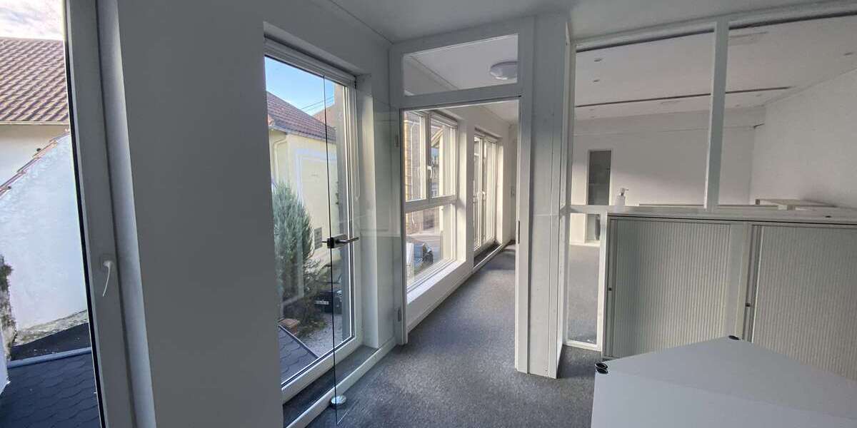 Büro in Baden-Baden 495.000 € 272.53 m² zimmer
