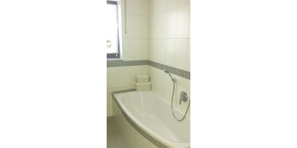 Erdgeschoßwohnung Bamberg Am Bruderwald - 4 Zimmer, 115 m&sup2;, 1.150&euro; | Angebot:25392054