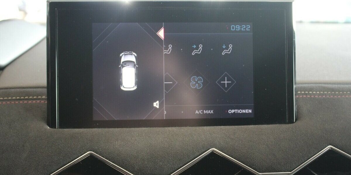 Citroen DS3 Crossbach E-Tense Performance Line 37.375 km 14.980 &euro; Euskirchen 53881