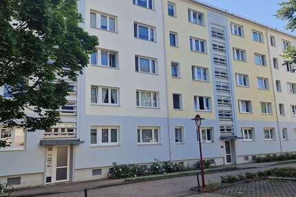 Wohnung zum Mieten in Glauchau 295 € 48.69 m²