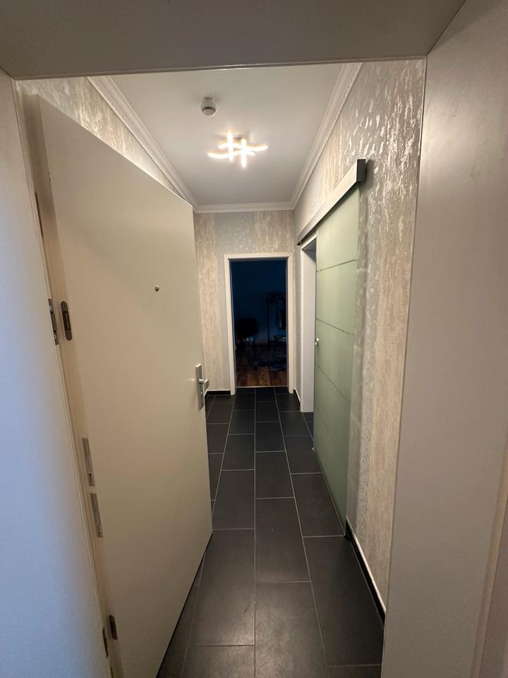 Wohnung – frisch renoviert & bezugsfrei