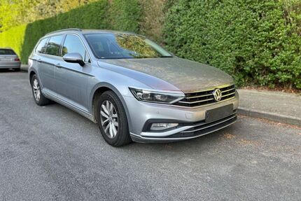 VW Passat Variant