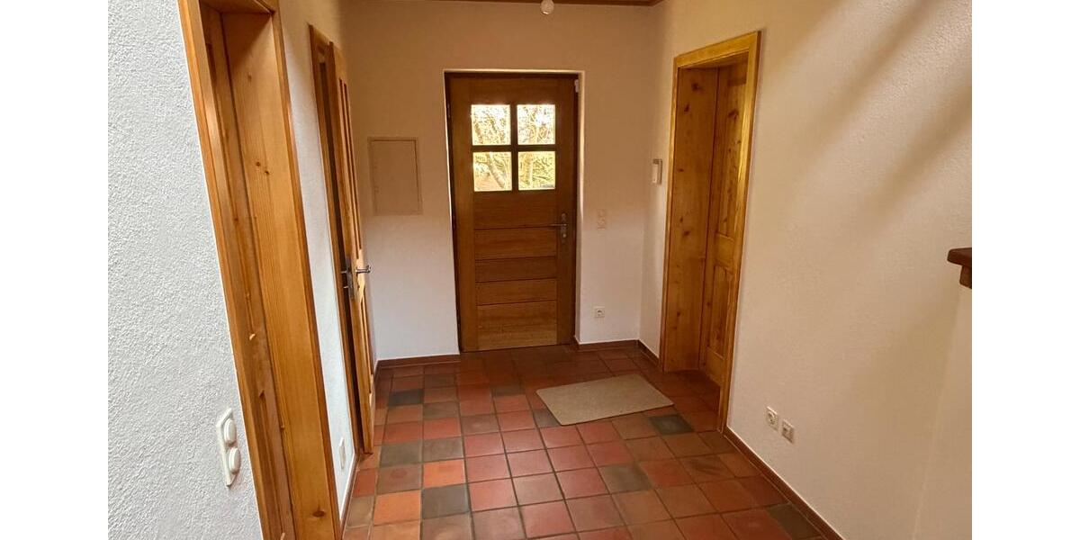 Einfamilienhaus Schlüchtern - 3 Zimmer, 150 m&sup2;, 1.350&euro; | Angebot:25964514