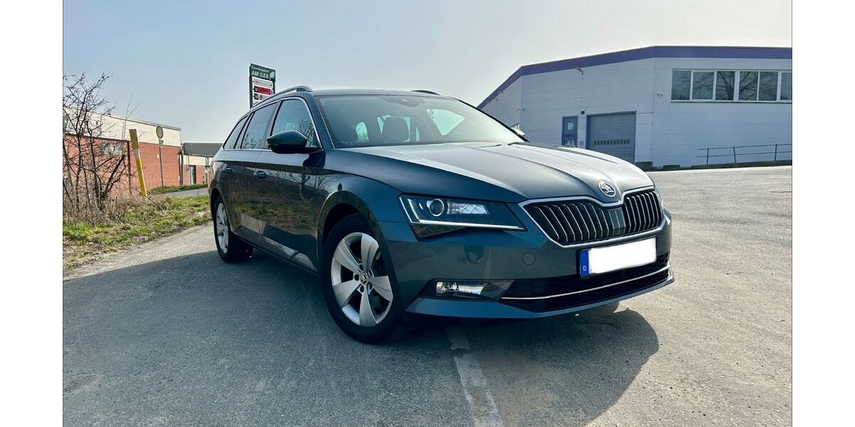 Skoda Superb 127.000 km 18.000 &euro; Hüllhorst 32609