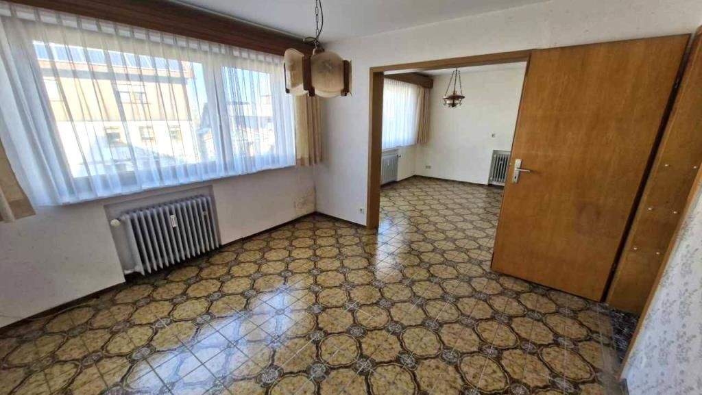 Einfamilienhaus Nagold-Hochdorf Hochdorf - 8 Zimmer, 191 m&sup2;, 362.000&euro; | Angebot:25745176