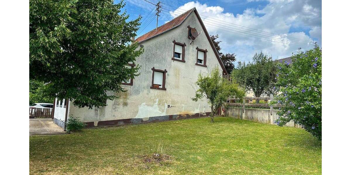 RESERVIERT-Großzügiges Baugrundstück mit Wiesengrundstücken & Wohnhaus in idylischer Lage von Sexau zimmer