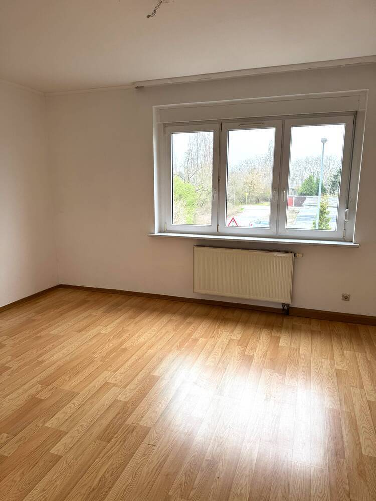 Schöne 3 Zimmer Wohnung im 1. OG mit ca. 86qm und Garten - frei ab sofort!