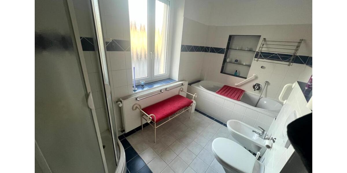 Großzügige Doppelhaushälfte mit moderner Ausstattung zu vermieten 6 zimmer