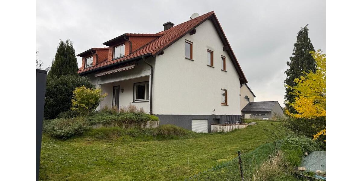 Dachgeschoßwohnung Haßfurt - 3 Zimmer, 95 m&sup2;, 850&euro; | Angebot:25644002