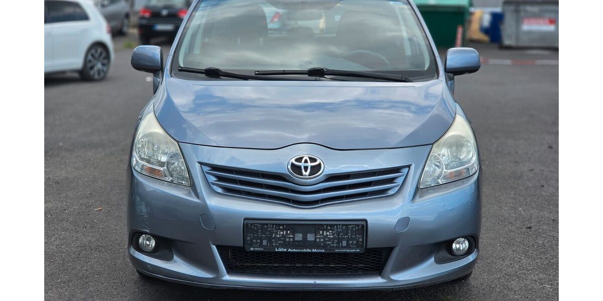 Toyota Verso 211.273 km 3.900 &euro; Eschhofen 65551