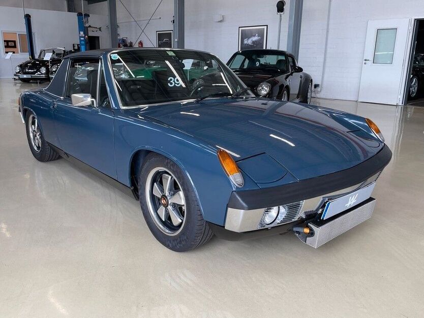 914