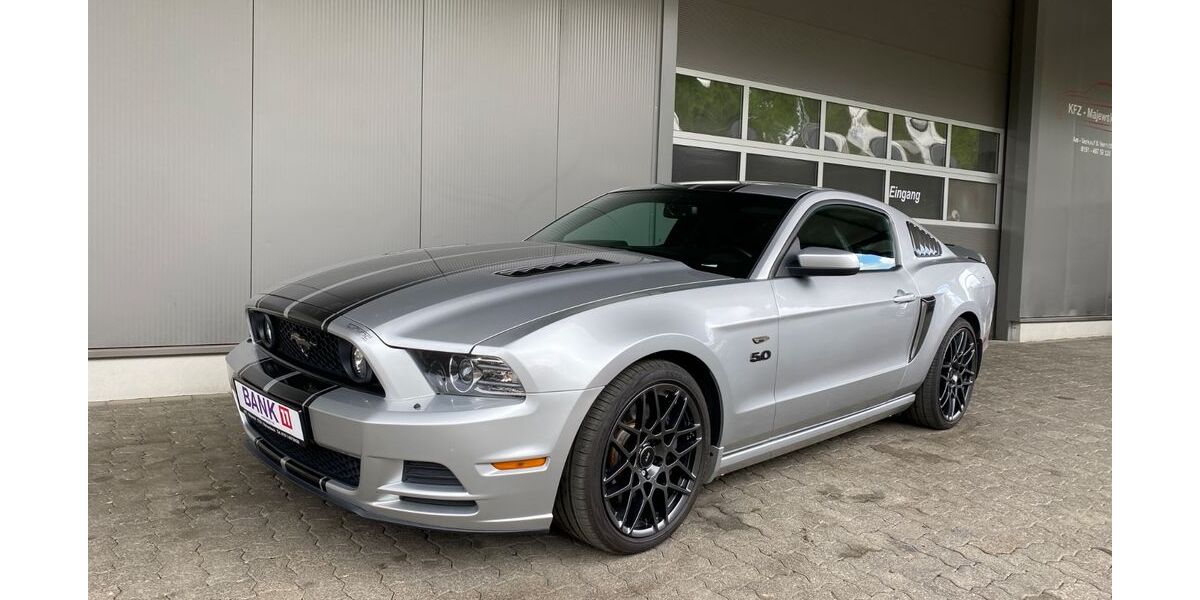 Ford Mustang 14.600 km 27.800 &euro; Hilchenbach 57271