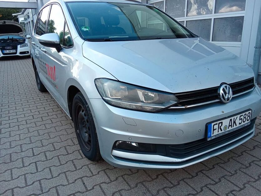 VW Touran 450.000 km 5.950 € Freiburg 79115