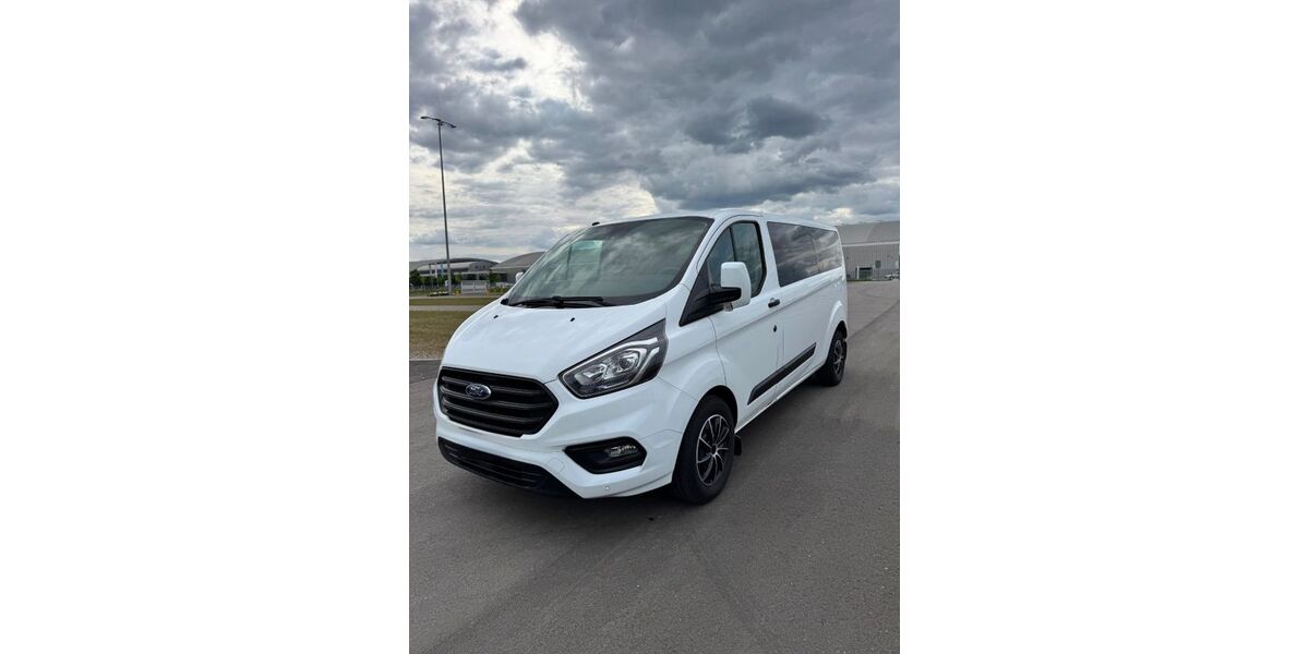 Ford Tourneo Custom 220.000 km 14.900 &euro; Karlsruhe 76139