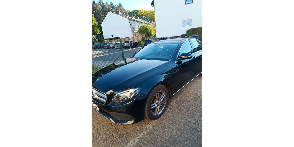 Mercedes-Benz E 200 268.000 km 16.000 &euro; Langgöns 35528