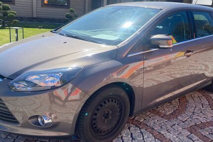 Ford Focus 96.691 km 3.900 &euro; Geldersheim 97505