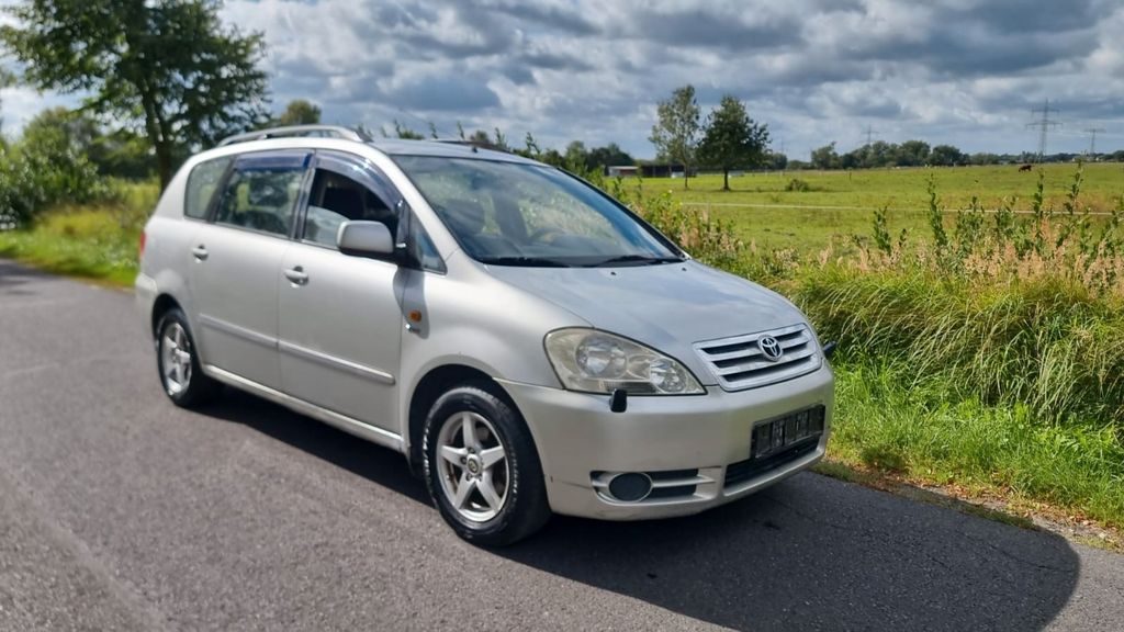 Toyota Avensis Verso 179.887 km 4.800 &euro; Berlin 13629