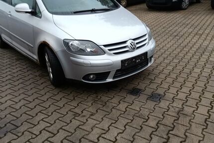 VW Golf 220.000 km 1.300 &euro; Reichenbach im Vogtland 08468