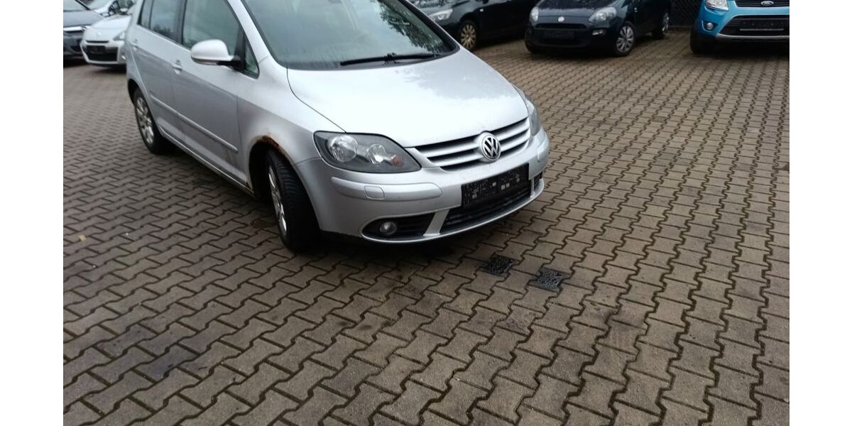 VW Golf 220.000 km 1.300 &euro; Reichenbach im Vogtland 08468