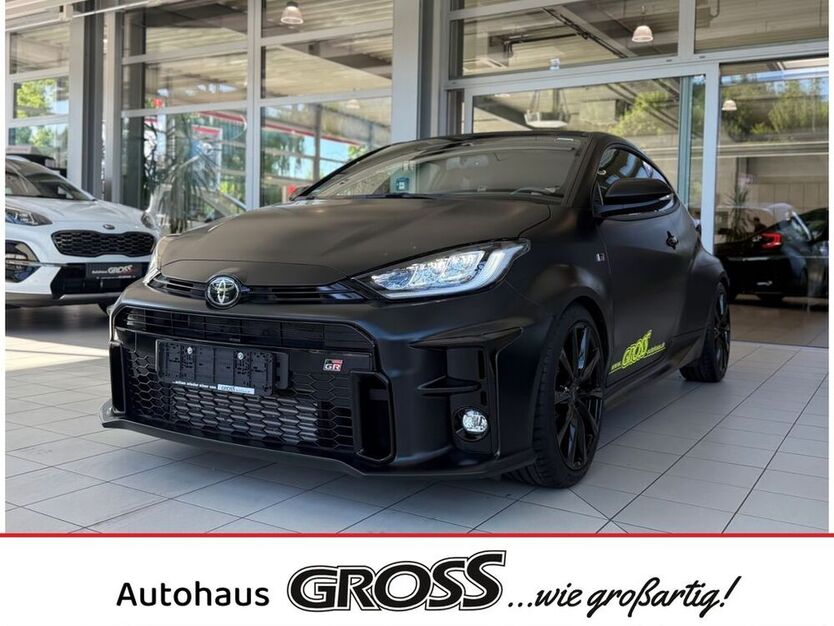 Yaris