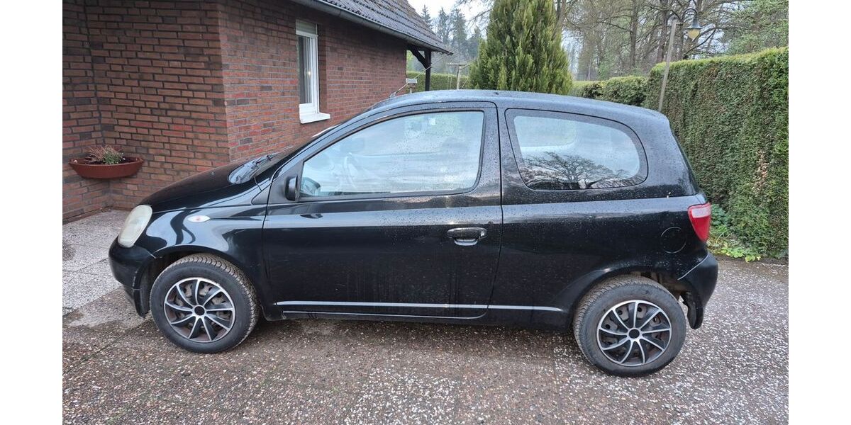 Toyota Yaris 196.000 km 2.000 &euro; Lohne (Oldenburg) 49393