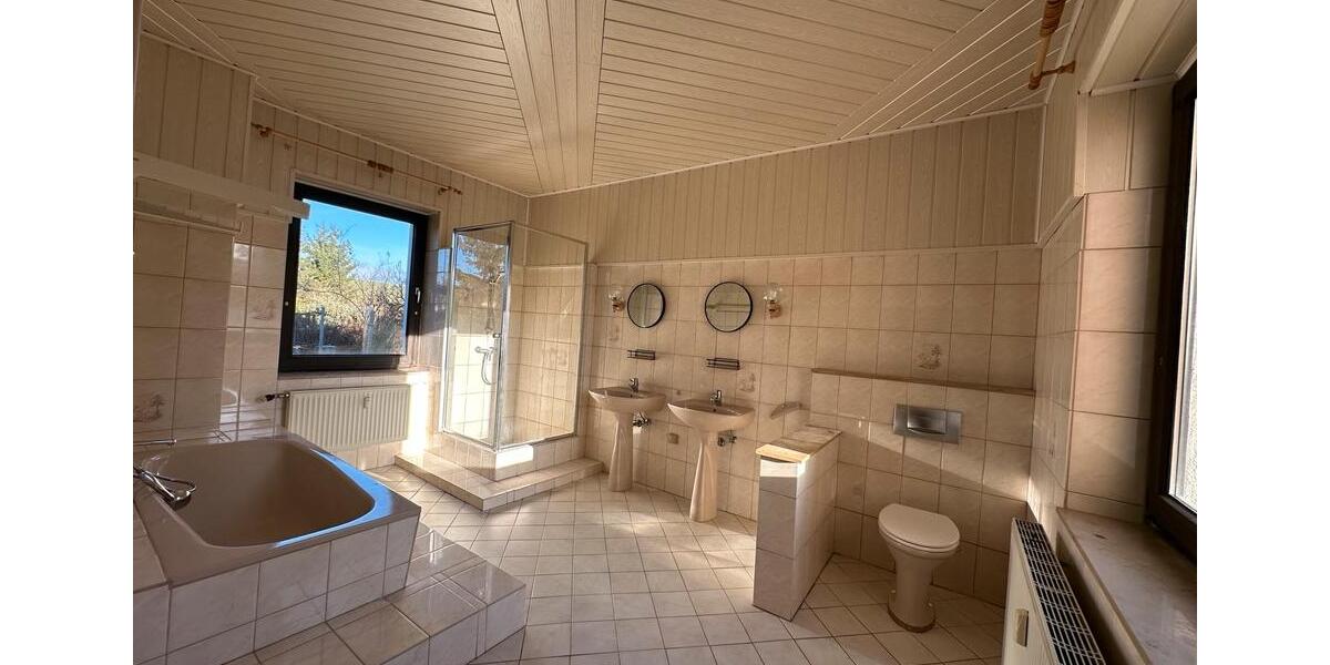 Hochparterre Eckartsberga - 3 Zimmer, 90 m&sup2;, 800&euro; | Angebot:24831860