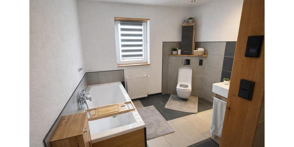 Einfamilienhaus Kirn - 6 Zimmer, 180 m&sup2;, 225.000&euro; | Angebot:26739793