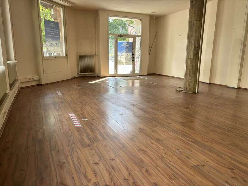 Einzelhandel in Freiburg 4.900 € 85 m²