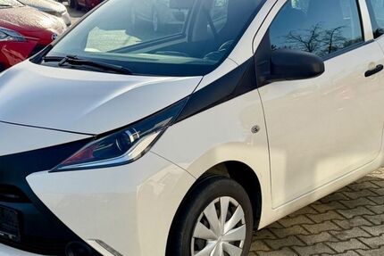 Toyota Aygo (X) 134.000 km 5.000 &euro; Zwenkau OT Löbschütz 04442