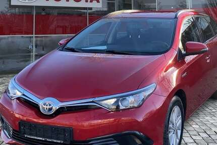 Toyota Auris 104.362 km 12.990 &euro; München 80687