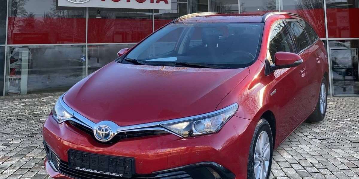 Toyota Auris 104.362 km 12.990 &euro; München 80687