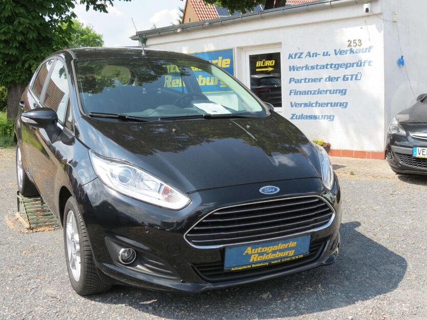 Ford Fiesta 89.000 km 8.340 € Halle/ Saale 06116