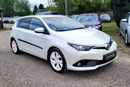 Toyota Auris 100.000 km 9.490 &euro; Berlin 13127