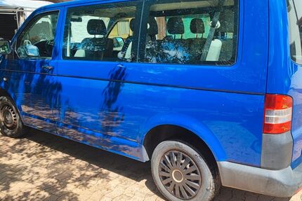 VW T5 Transporter 229.000 km 8.200 &euro; Freden 31084