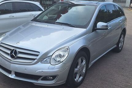 Mercedes R 500